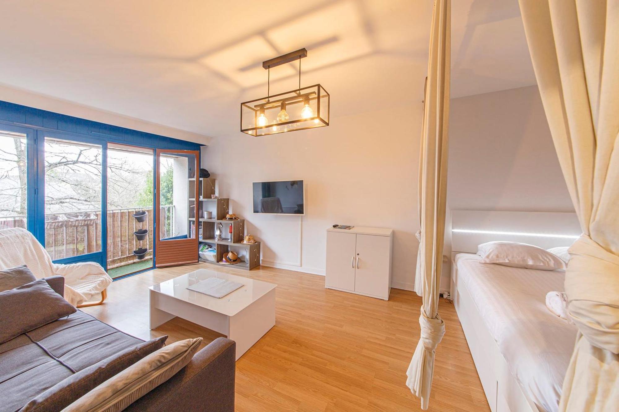 Studio spacieux à 15 min à pied de la Gare Angers Extérieur photo